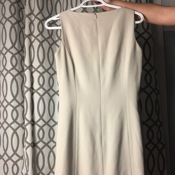 Cream sophisticated knee-length dress - Picture 6 of 7